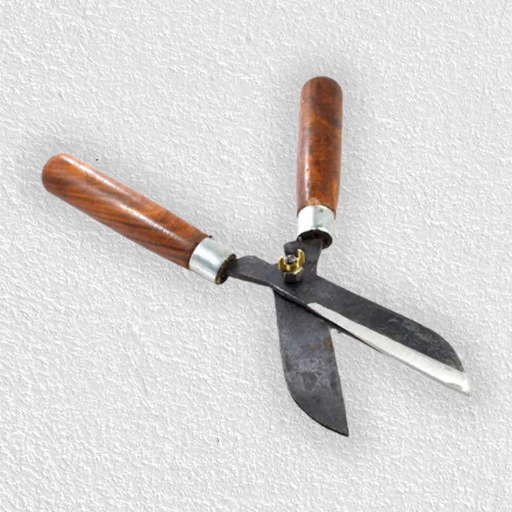 "Green Touch: Hedge Shear & Manual Grass Cutter Essentials"